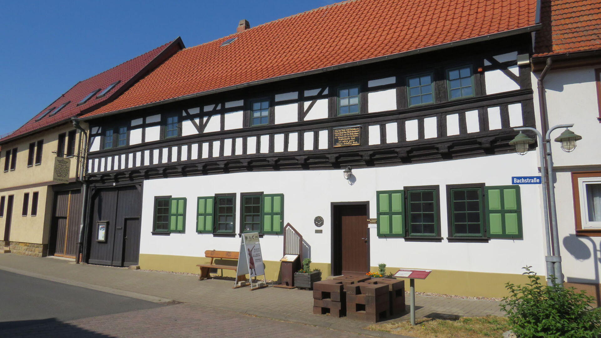 Blick auf das Bach-Stammhaus in Wechmar mit Fachwerkfassade
