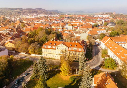Luftbild vom Arnstädter Schlossmuseum